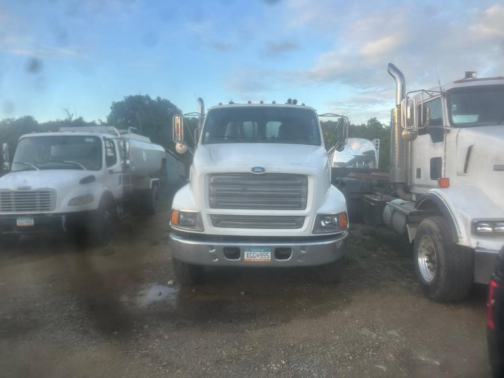 Turn Signal Light  / Marker Lamp Assembly fits Ford Sterling A/At 9500 & L8500/L9500  (1996-2005) - Customer Photo From James Jones