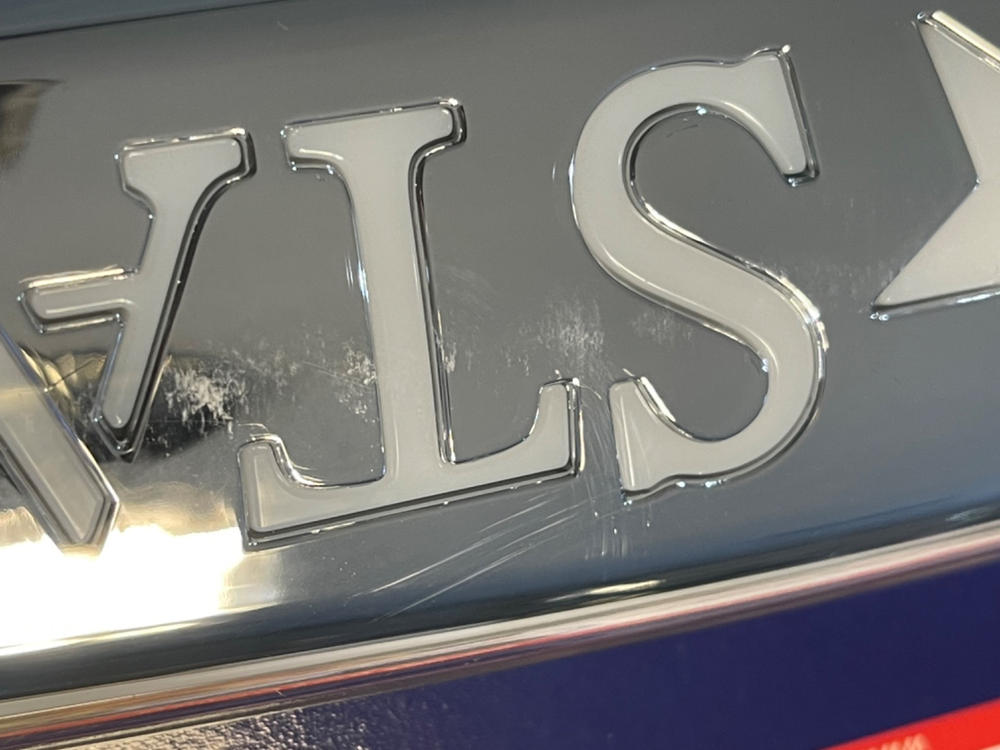 USA Star Logo LED Light fits Freightliner Grilles - Customer Photo From Yonathan Sanchez
