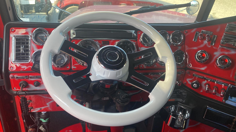 Long fits Freightliner Dash Screw - Red Diamond - Customer Photo From Yusvany A.