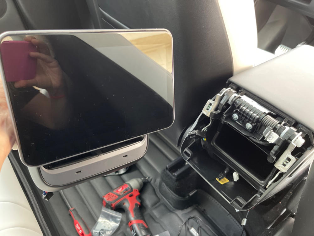 Model 3/Y Rear Entertainment and Climate Control Touch Screen Display - Customer Photo From Kirsten Perkins