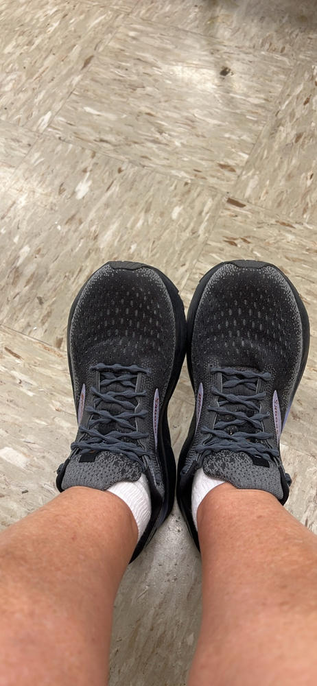 Caterpy Run No-Tie Laces - Customer Photo From Phyllis Huber
