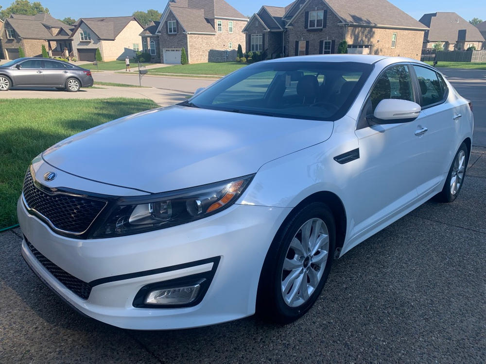Kia Snow White Pearl Tricoat SWP Touch Up Paint
