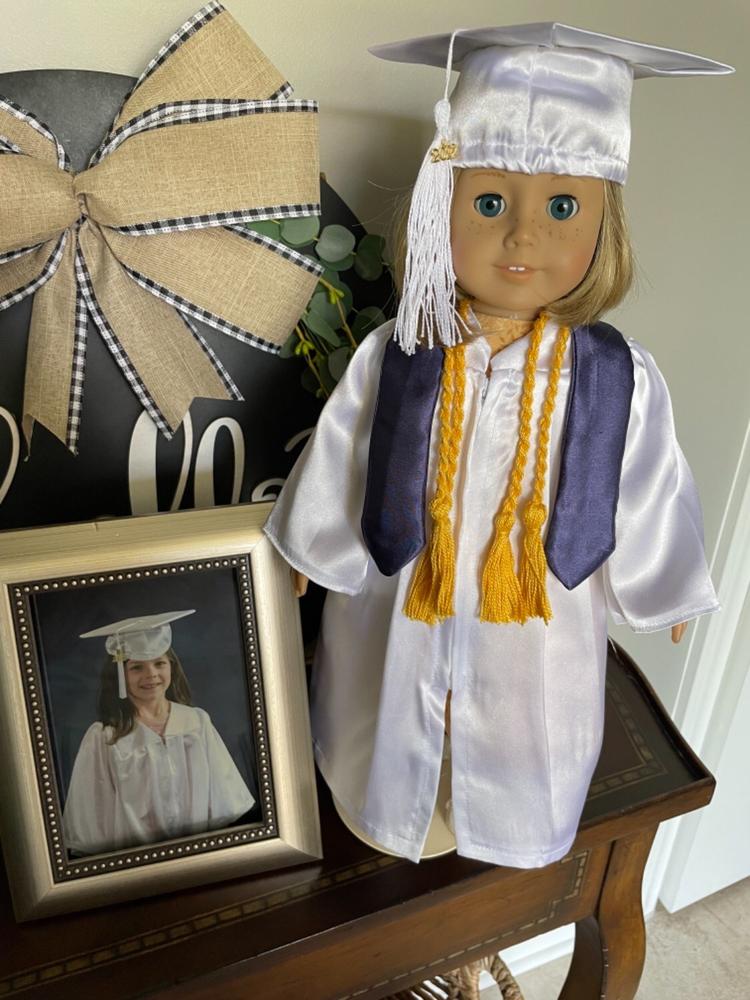 Thimbles and Acorns Graduation Gown Doll Clothes Pattern 18 inch American Girl Dolls Thimbles and Acorns Graduation Gown Doll Clothes Pattern 18 inch American Girl Dolls