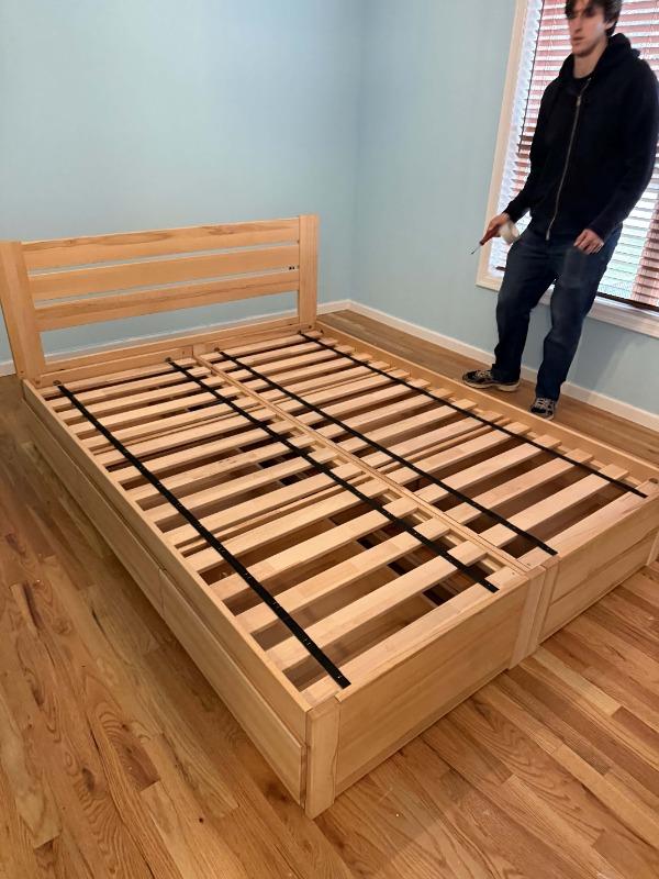 Headboard for a Captain