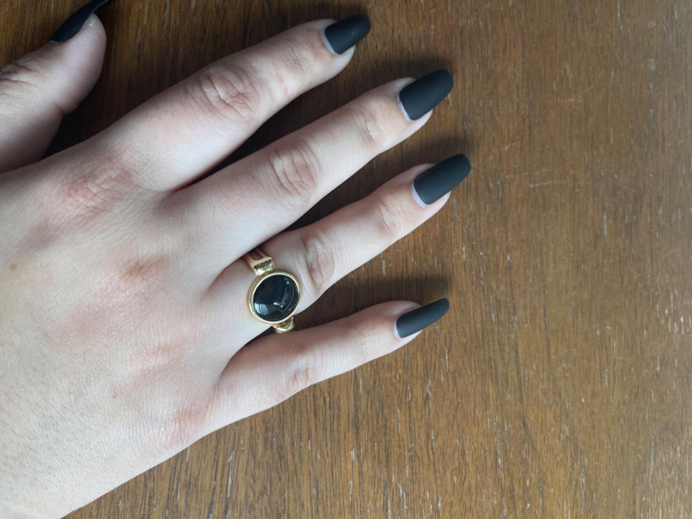 Onyx Crystal Fidget Ring - Customer Photo From Hannah M.