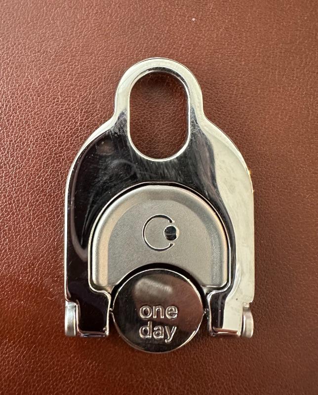 DAY ONE Spinner - Customer Photo From Caroline N.
