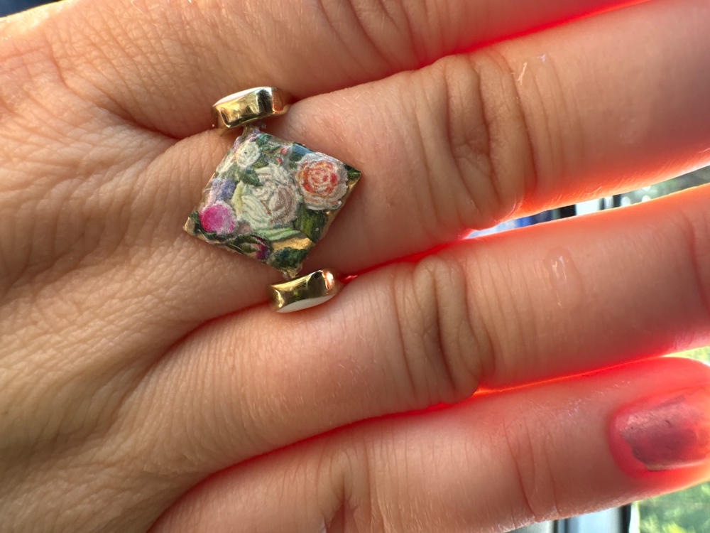 Diamond-Shaped Solid Element - Customer Photo From Brittany Gilmore