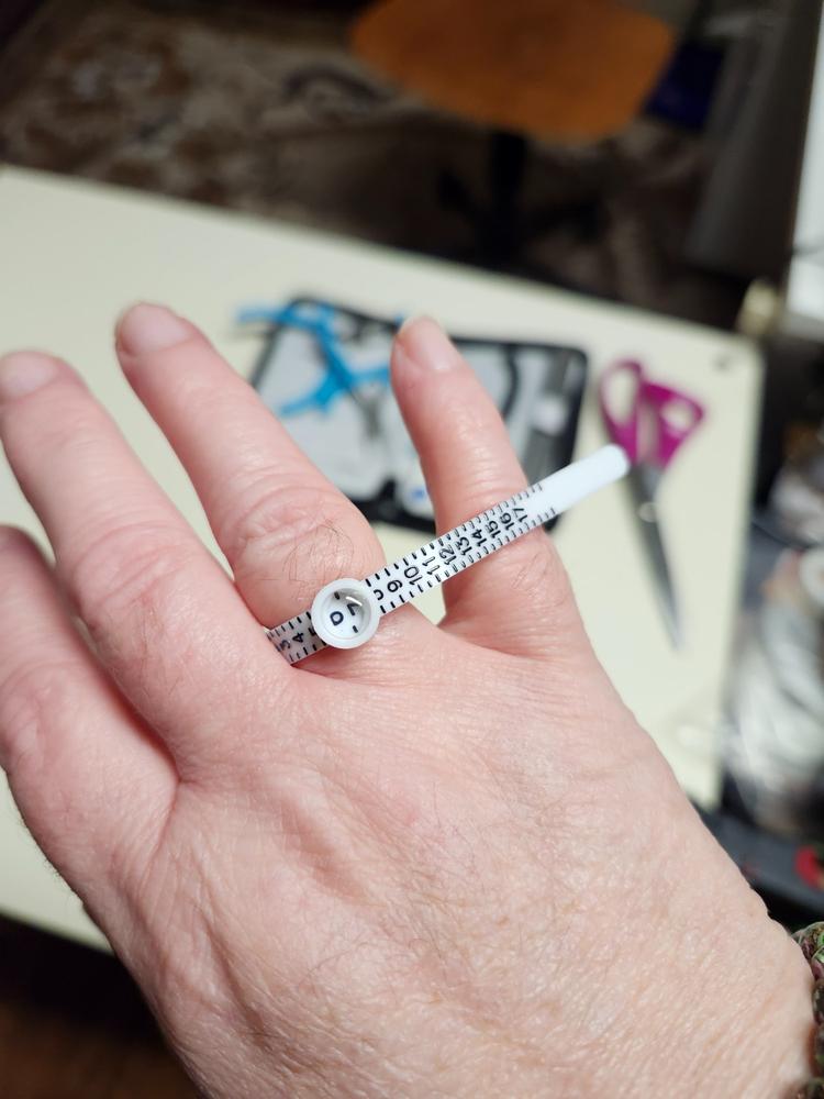 CONQUERing Ring Sizer Tool - Customer Photo From Louise Malone