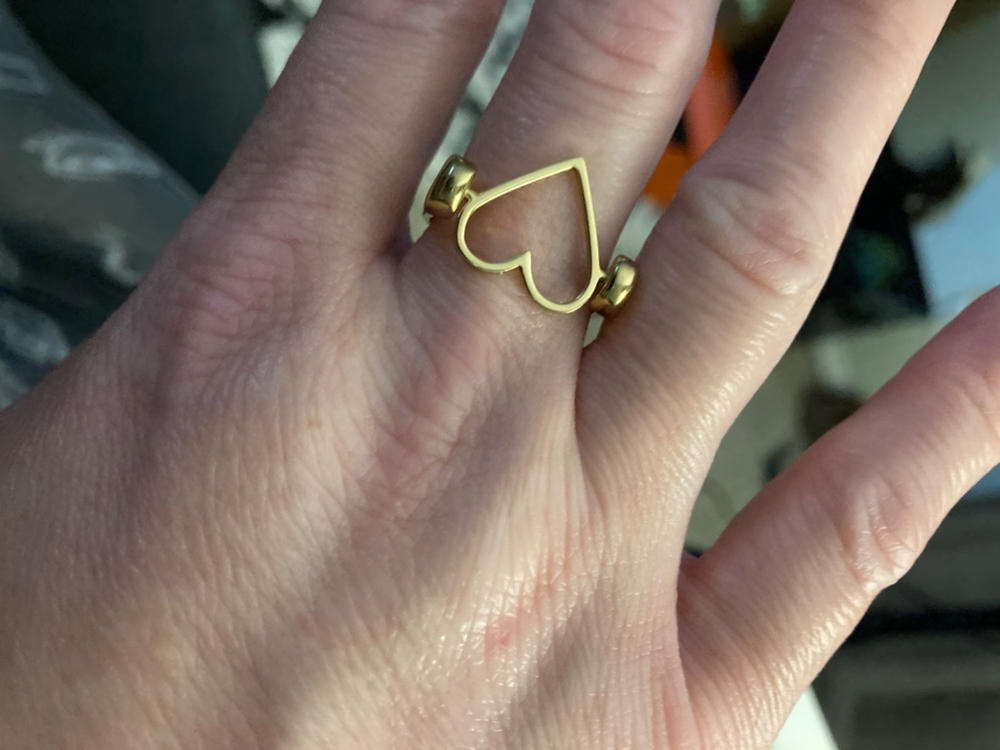 Heart-Shaped Fidget Ring - Customer Photo From Amera D.