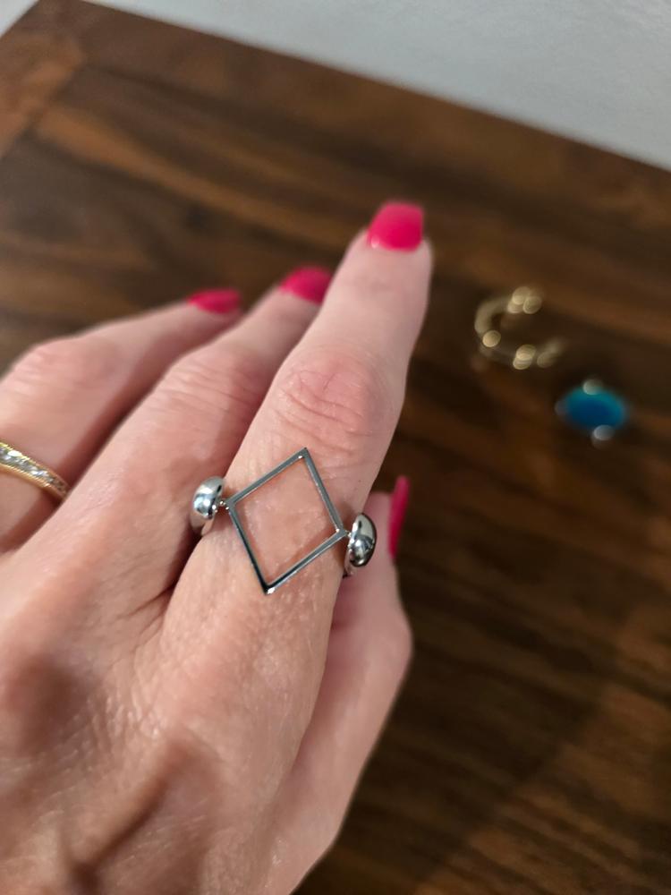 Diamond-Shaped Open Element - Customer Photo From Paula Brown