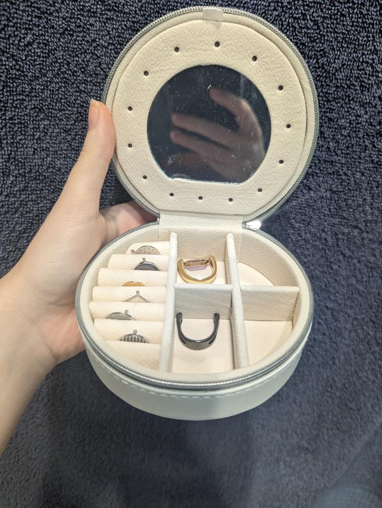 Deluxe CONQUERing Jewelry Case - Customer Photo From Logan M.