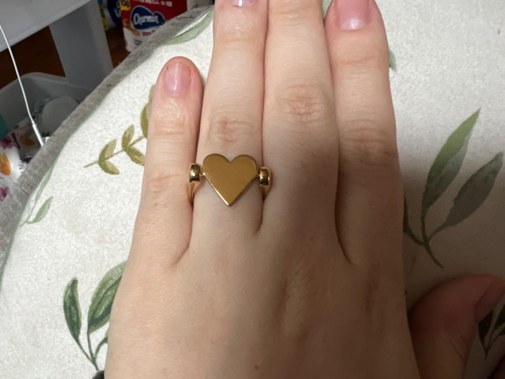 Heart-Shaped Fidget Ring - Customer Photo From Alysia T.