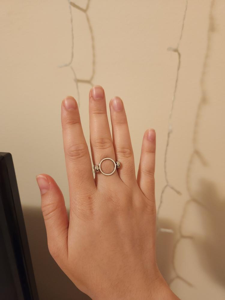 Circle-Shaped Fidget Ring - Customer Photo From Olivia W.