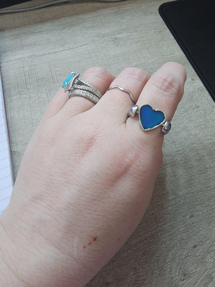 Heart-Shaped Mood Spinner - Customer Photo From KC A.