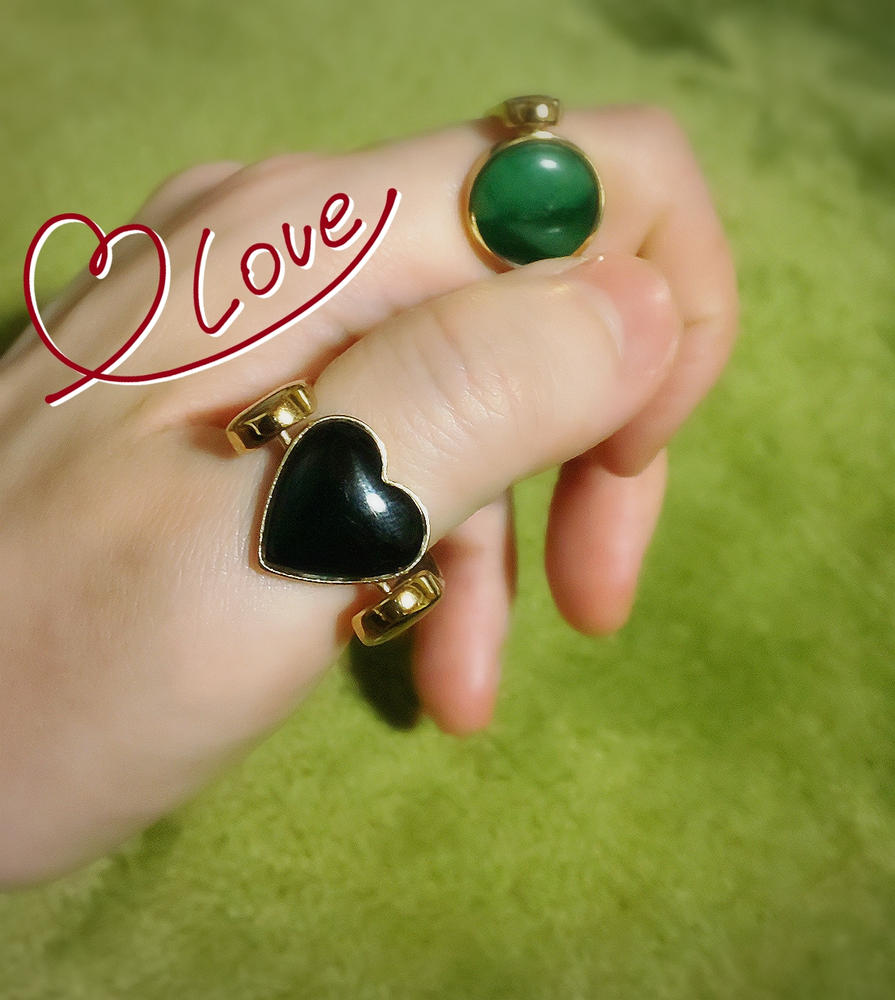 Heart-Shaped Crystal Fidget Ring - Customer Photo From Megumi Takeucti