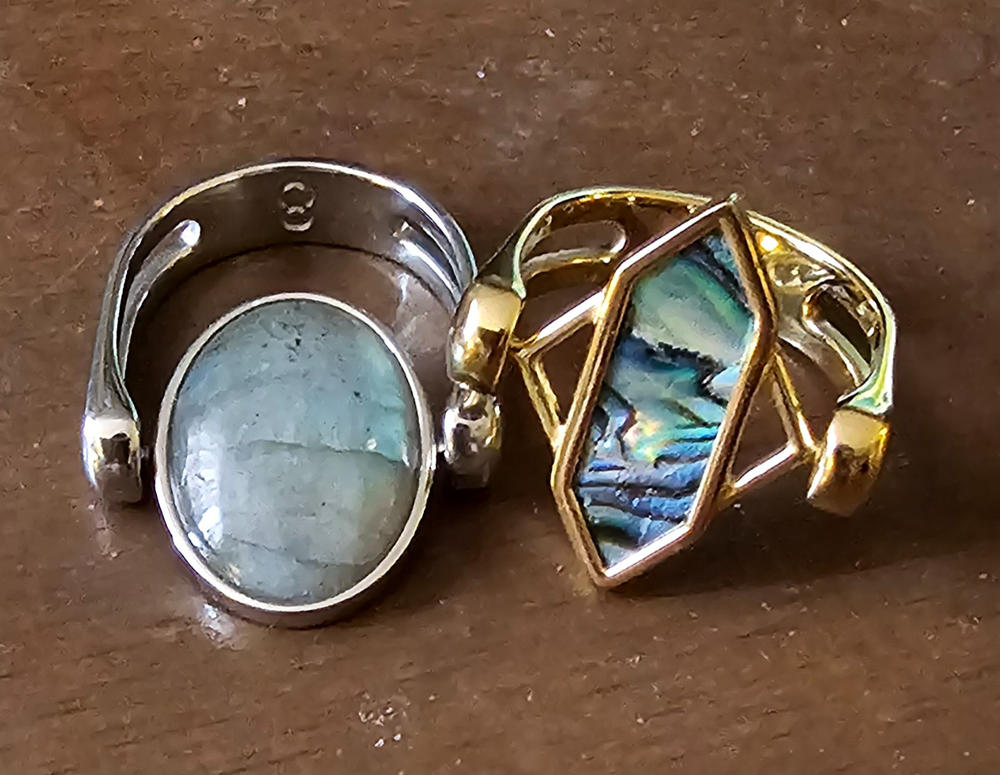 Luxe Labradorite Oval Crystal Element - Customer Photo From Jennifer Thatcher