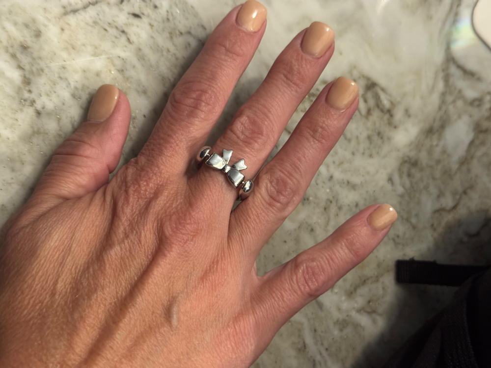 Bow Element - Customer Photo From Laura Dollar