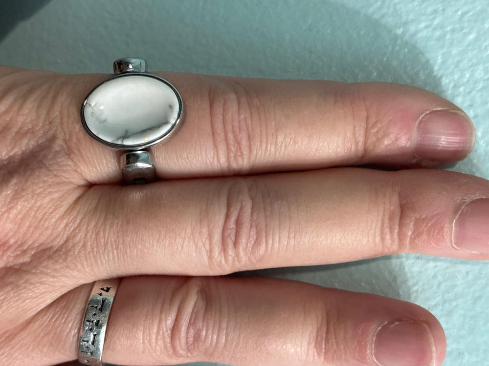Howlite Worry Stone Element - Customer Photo From Elaine Hooker