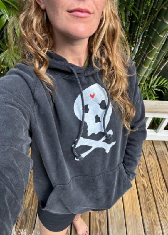 Hoodie Jolly Roger II - Customer Photo From Kaitlyn Rita