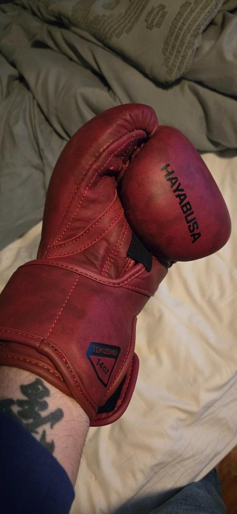 Hayabusa T3 LX Boxing Gloves - Customer Photo From Jasper V.