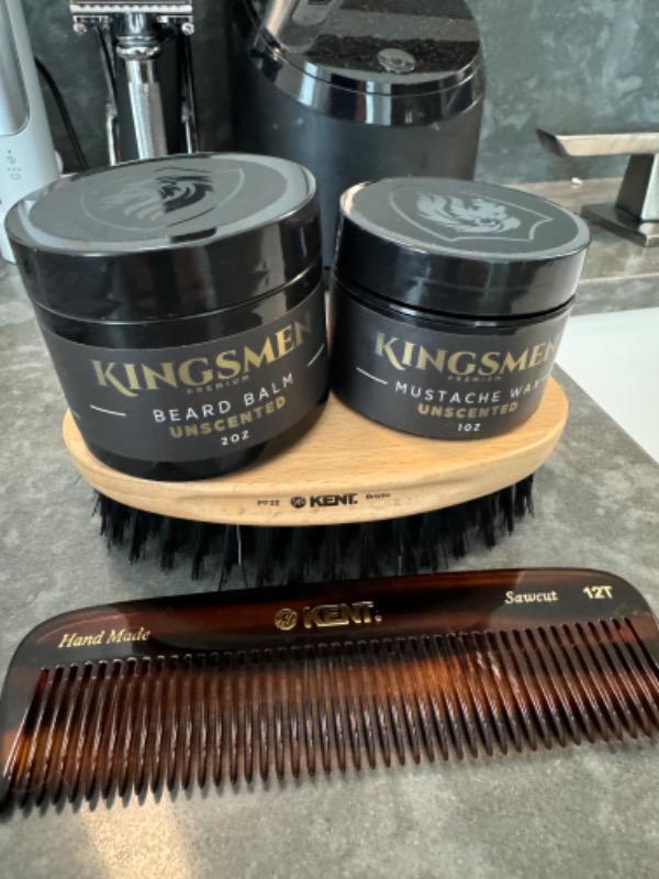 Kent Oval Grooming Brush PF22 - Customer Photo From Jimmy L.