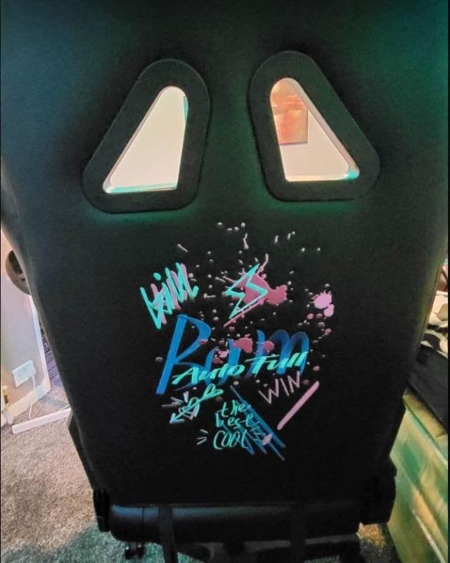 AutoFull Graffiti Gaming Chair - Customer Photo From Anna H.