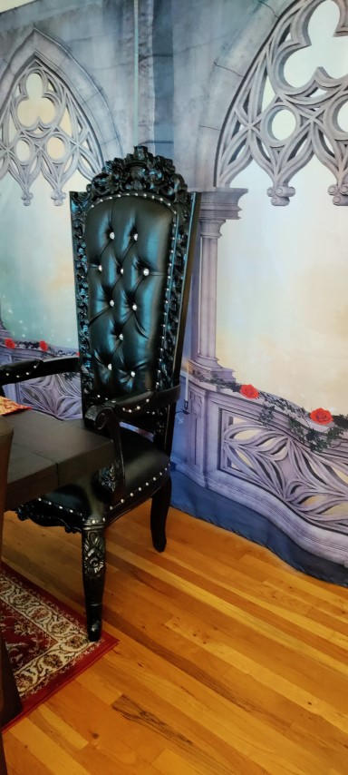 "King David" Lion Throne Chair - Black / Black - Customer Photo From Neeta Sanders