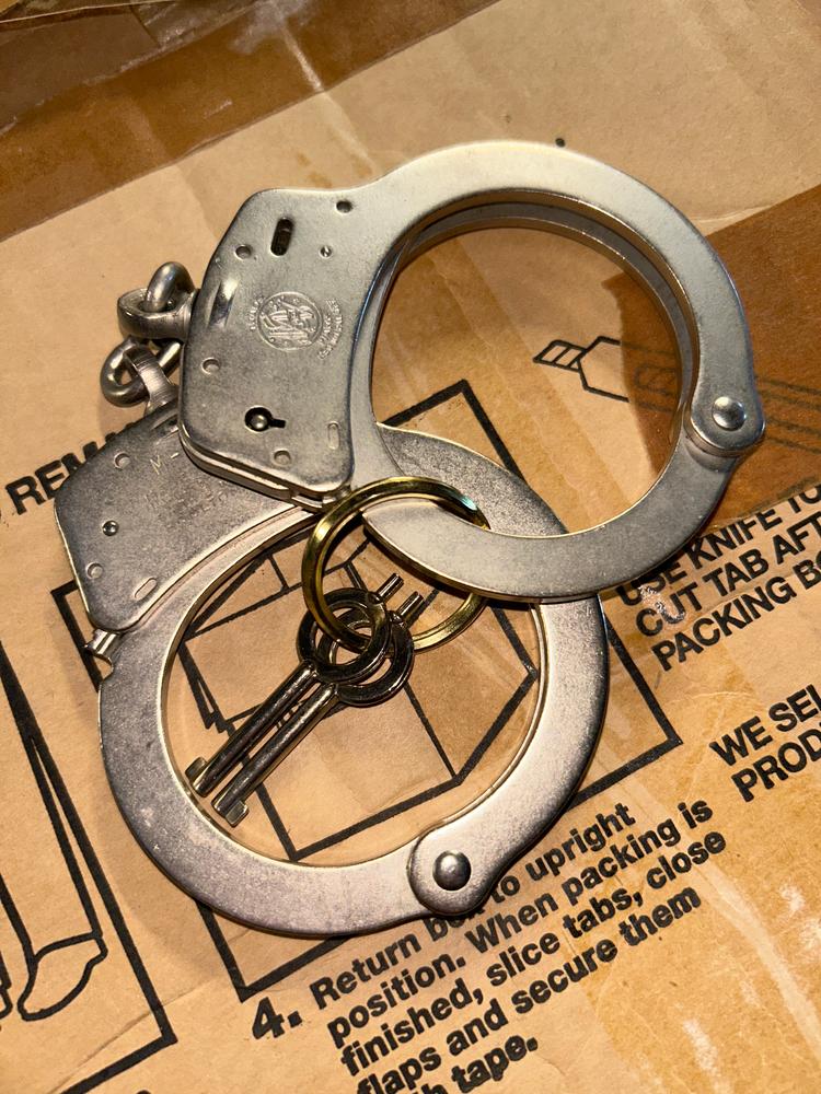Smith and Wesson Model 100 Police Handcuffs