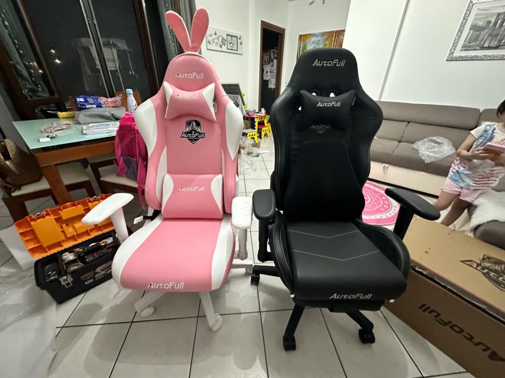 AutoFull C2 Pink Bunny Gaming Chair - Customer Photo From Matteo Mondello