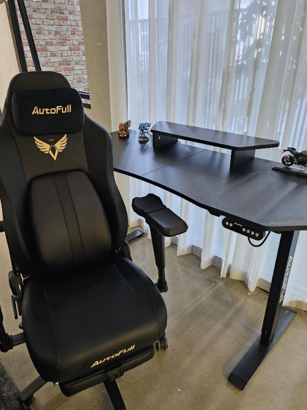 AutoFull M6 Gaming Chair Pro, with Footrest - Customer Photo From Mr W.