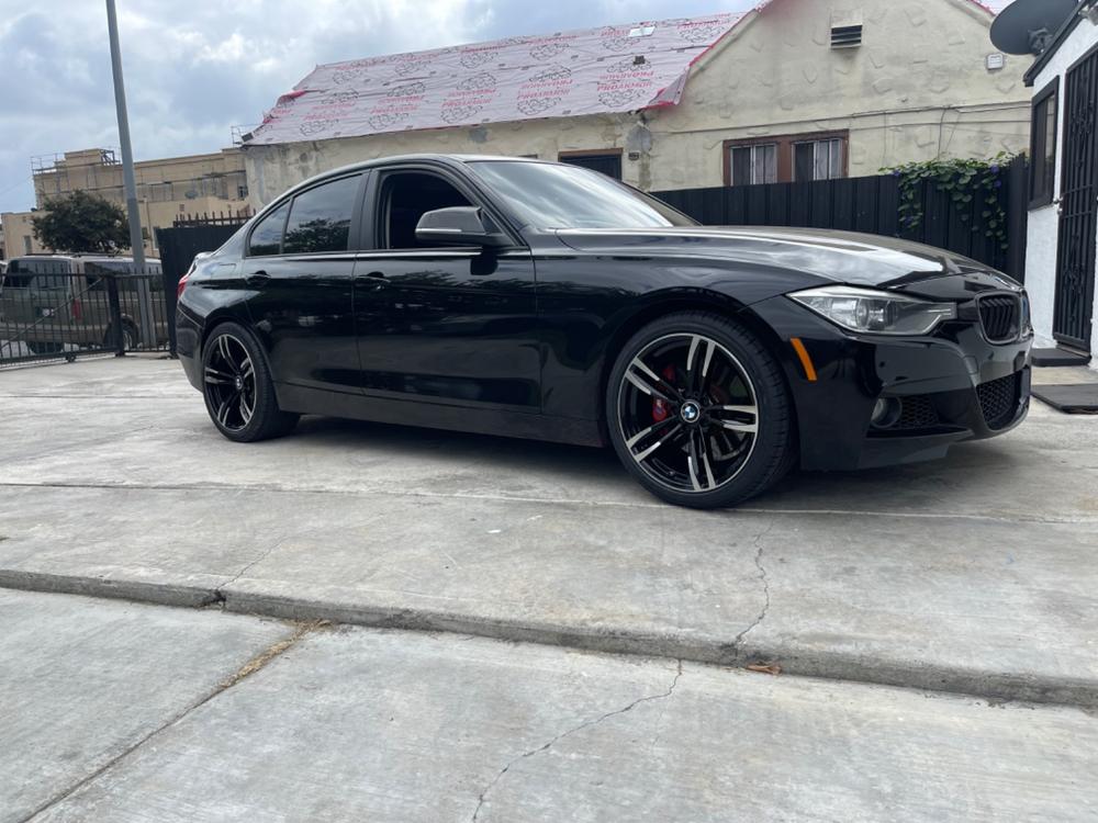 BMW Wheels 19 x 8.5/9.5" Auto Rims PCD 5x120 ET 35 CB 72.6 Set of 4 - Customer Photo From Edgar Valencia