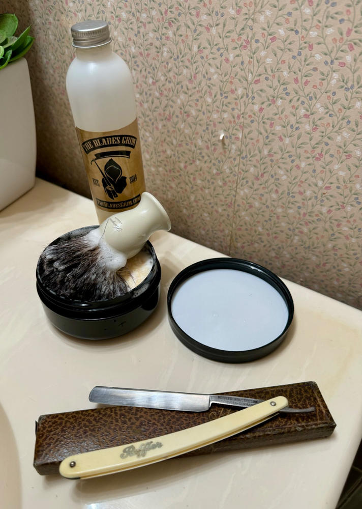 Smolder AfterShave - 8.45oz - By The Blades Grim - Customer Photo From Charles Canterbury