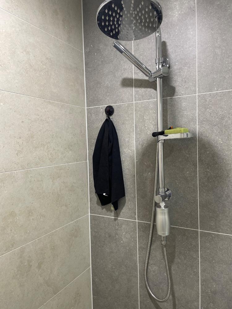 Premium Shower Filter Water Purifier & Water Softener - Silver - Customer Photo From Gina Bloomfield