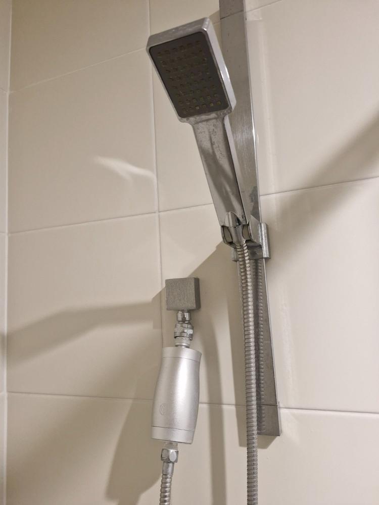 Premium Shower Filter Water Purifier & Water Softener - Silver - Customer Photo From Marie Denis