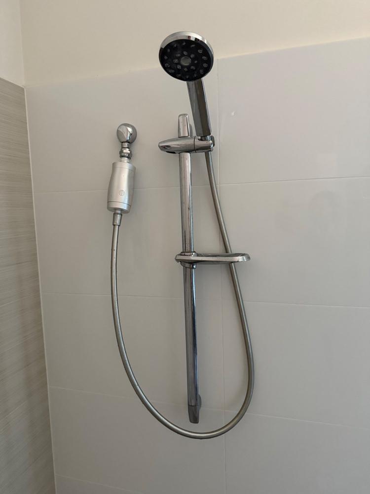 Premium Shower Filter Water Purifier & Water Softener - Silver - Customer Photo From Andra Seifert