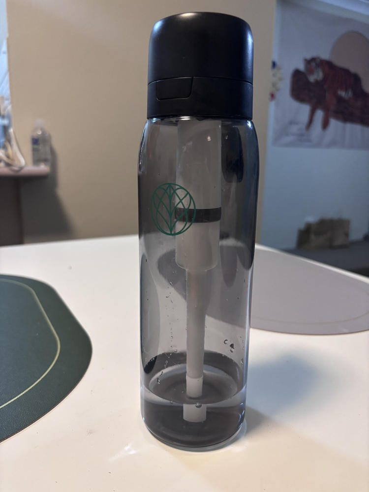 Ultra Water Filter Bottle + Urban Filter - Customer Photo From Yizhen Waters