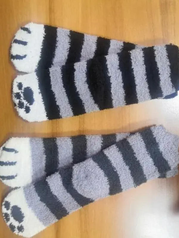 Cat paw socks - Customer Photo From Caron Johnson