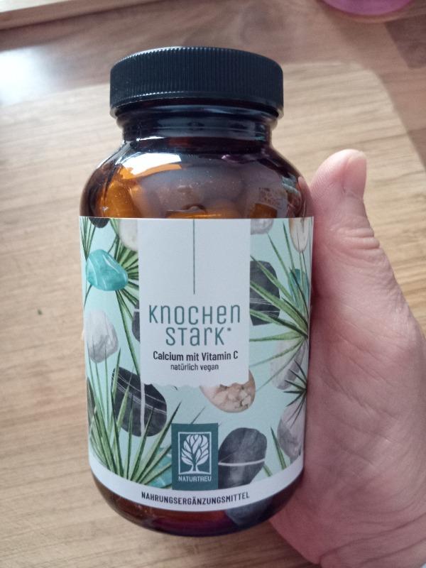 Knochenstark: Calcium Kapseln mit Vitamin C - Customer Photo From Sabine