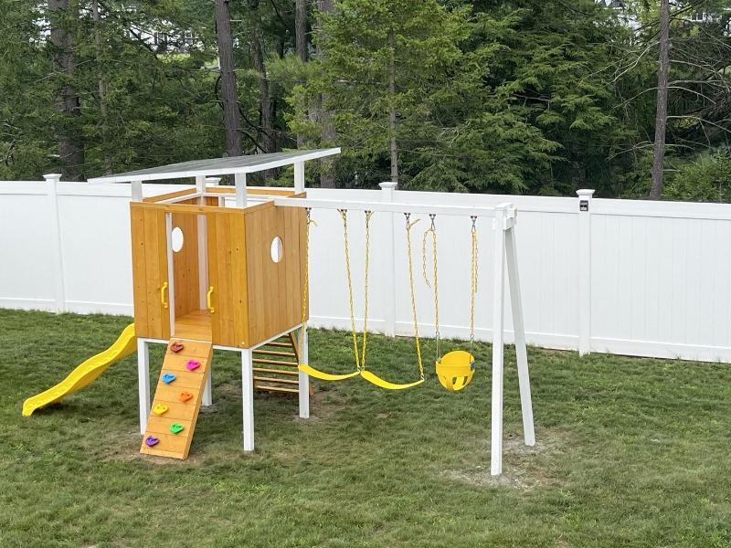 Forest - Modern Backyard Outdoor Swing Set - Customer Photo From Bianca D.