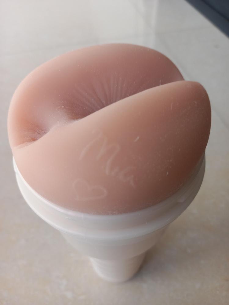 Fleshlight Girls® Mia Malkova Masturbator - Customer Photo From Avinash K.