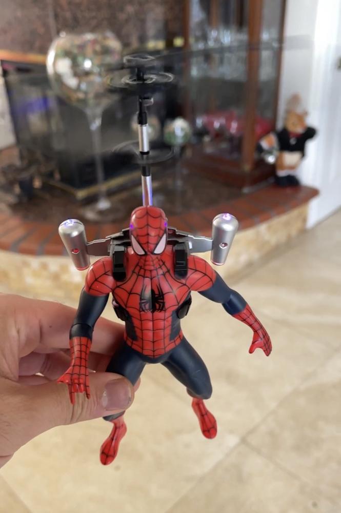 Bandai Flying Heroes - Spidercopter Con Figura Di Spider-Man, Giocattolo Volante Per Bambini