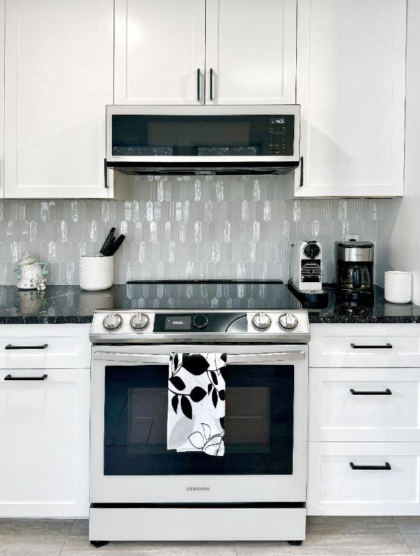 Glass Pearl Picket Backsplash Tile - BA6701 - Customer Photo From Karen 