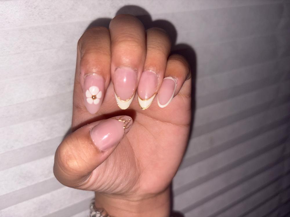 Gilded Lily – Short Almond Press-On Nails | Nail Reformation