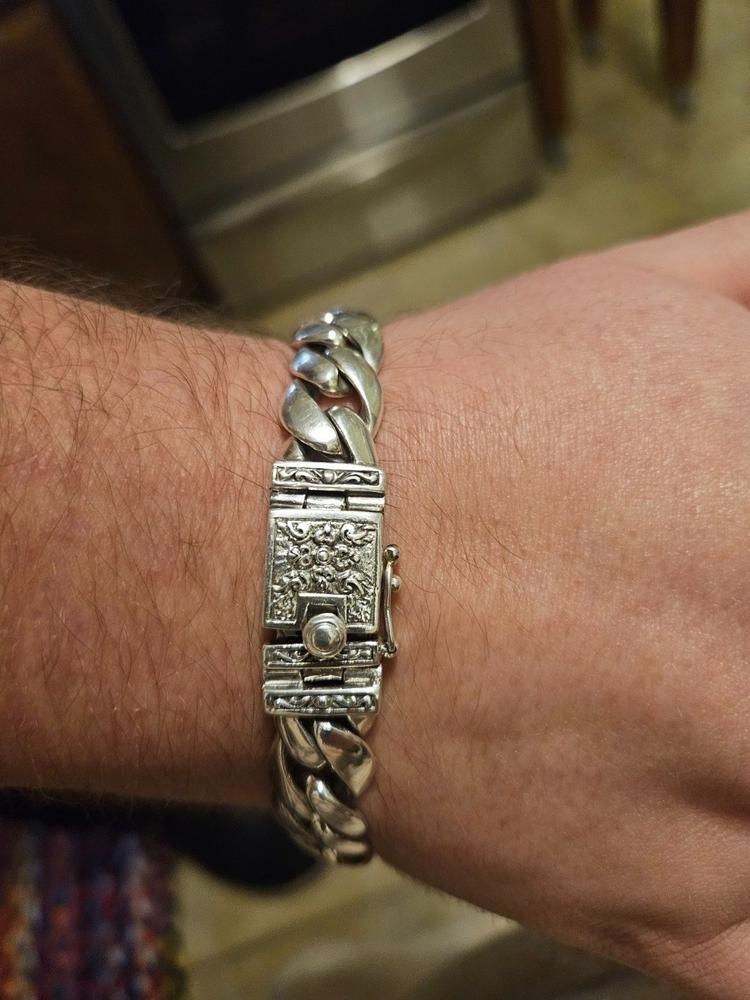 Trending in Tread - silver - Paparazzi bracelet – JewelryBlingThing