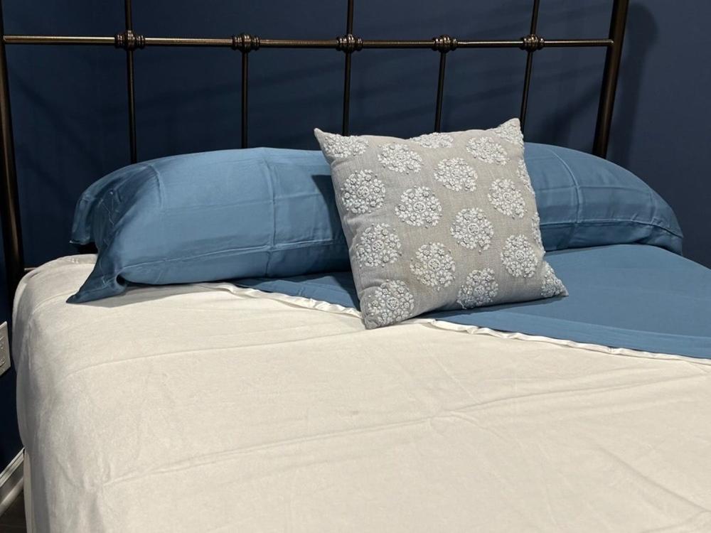 Bamboo Blanket - Customer Photo From Betsy Buck