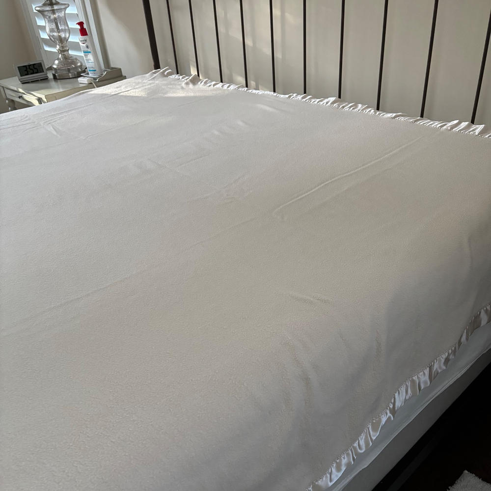 Bamboo Blanket - Customer Photo From Katherine Charlton