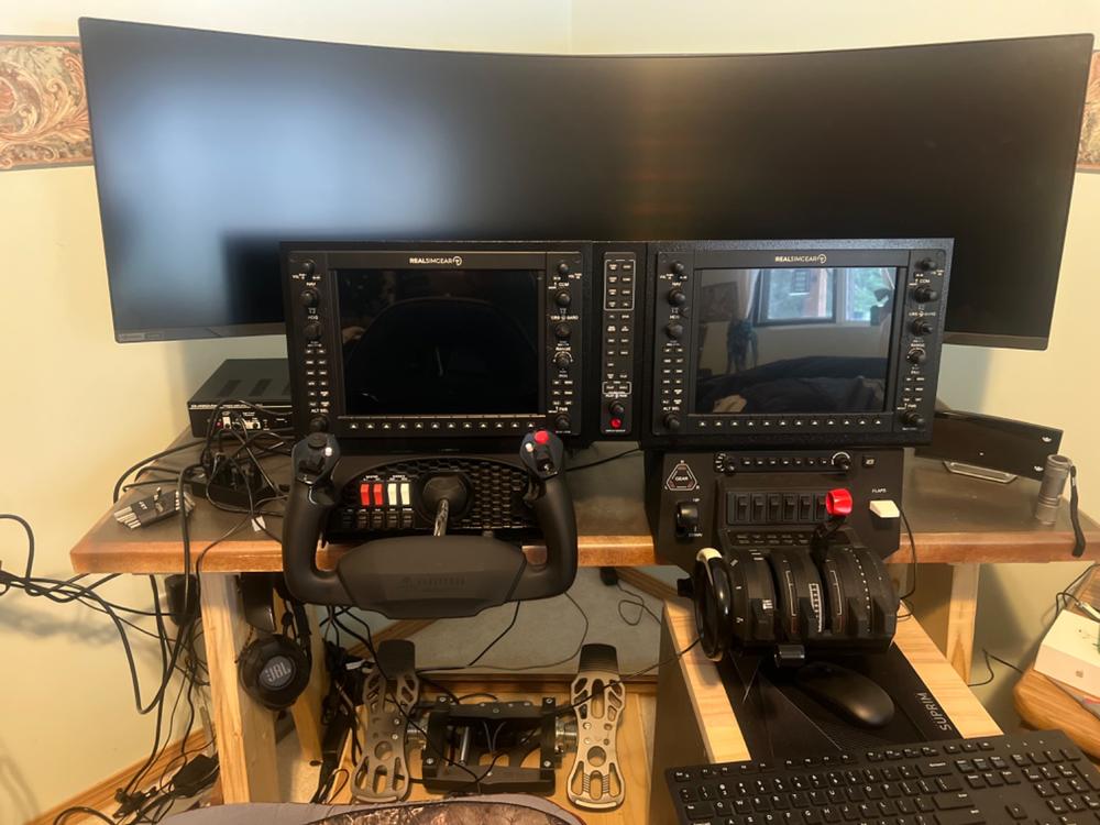 Desktop stand for RealSimGear G1000 Suite - Customer Photo From Ron Richards