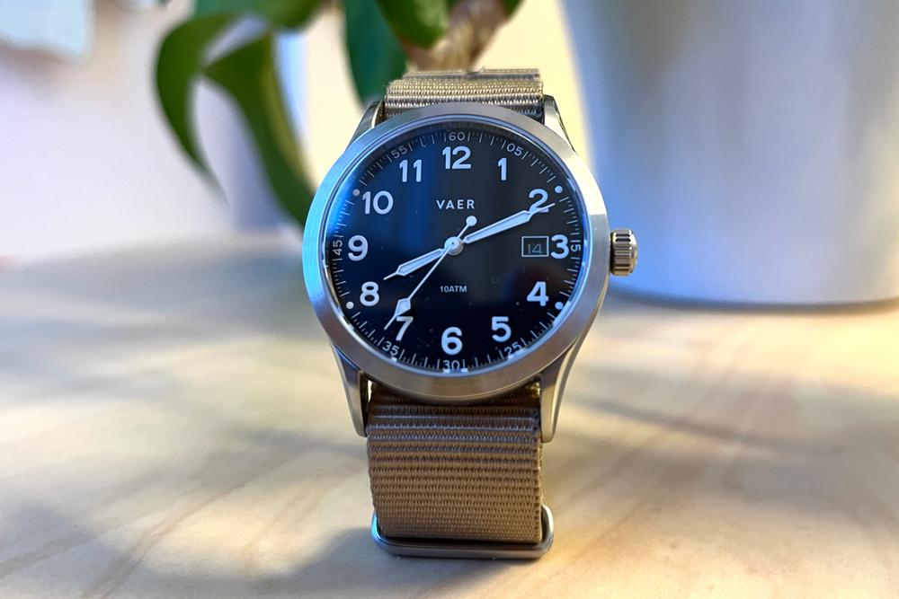 Vaer S5] Nice and clean design from a microbrand : r/Watches