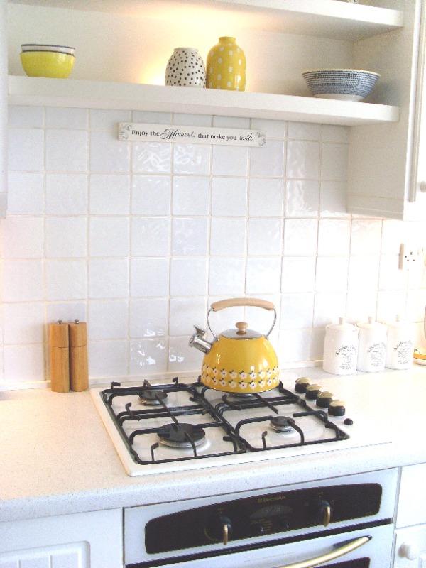 2.5L Whistling Kettle Stainless Steel Honey Yellow - Enamelhappy - Customer Photo From Anonymous