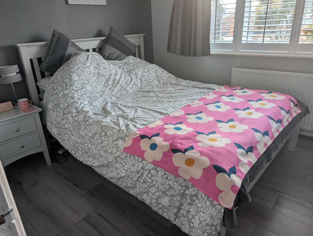 Retro Floral Rose Pink Large Ultra Plush Cuddle Soft Fleece Blanket/Throw - Customer Photo From Sarah H.